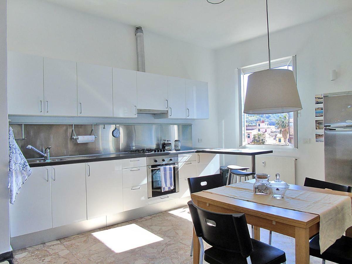 Il Mare A Due Passi Apartment Леричи Екстериор снимка