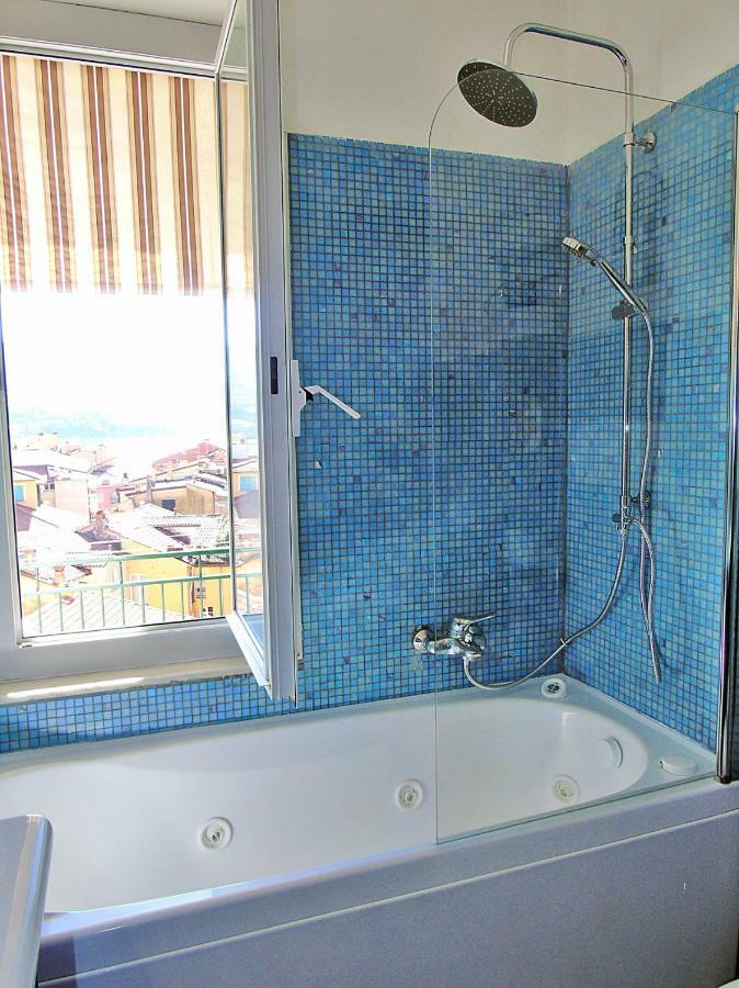 Il Mare A Due Passi Apartment Леричи Екстериор снимка